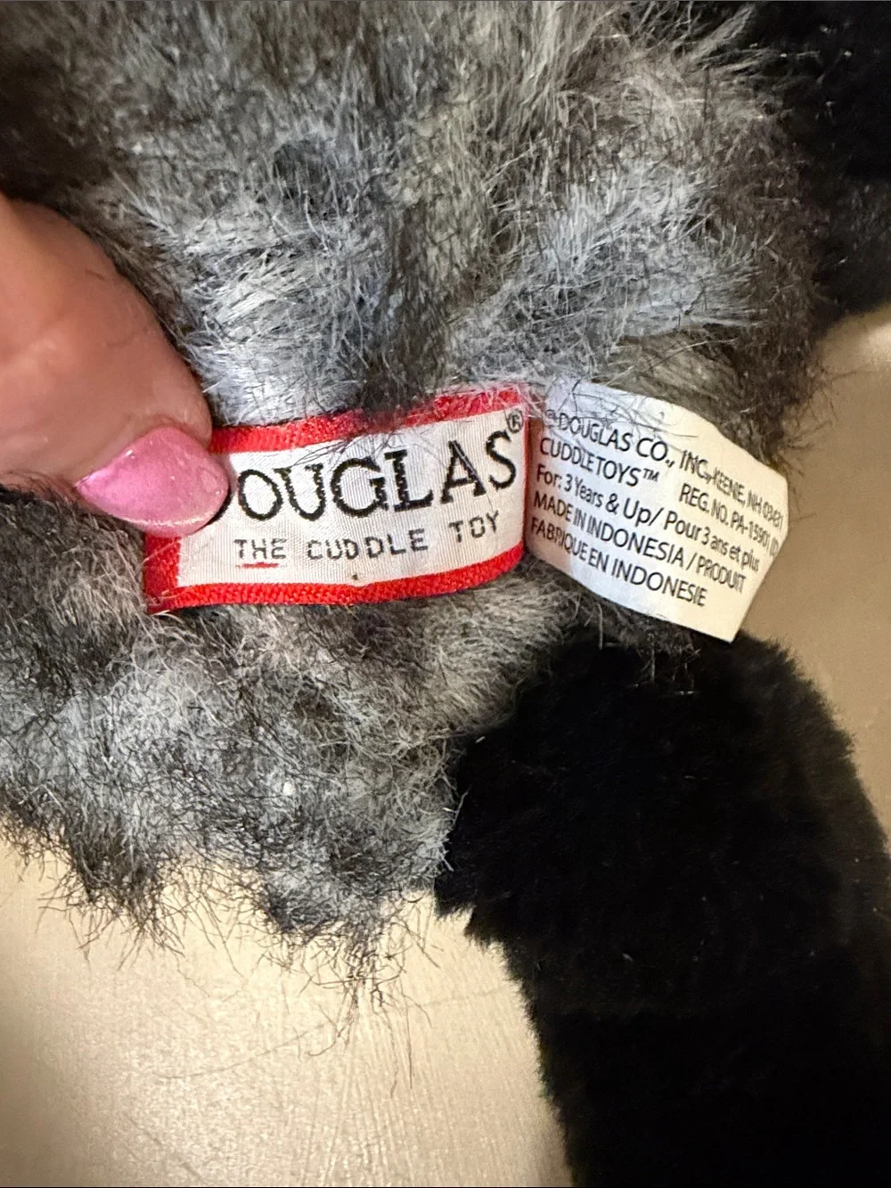 Douglas Sterling the Silver Fox 20 Inch Silver Gray Faux Fur EUC